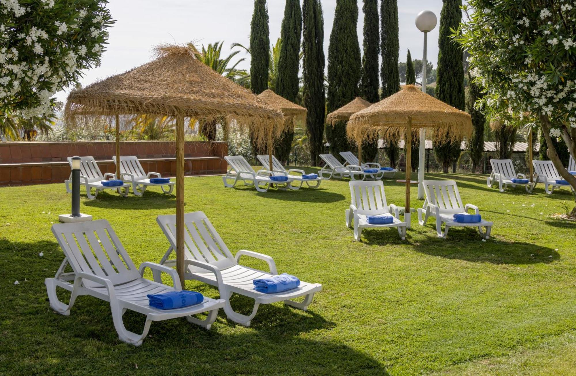 Ilunion Alcora Sevilla Сан-Хуан-де-Аснальфараче Екстер'єр фото Hotel